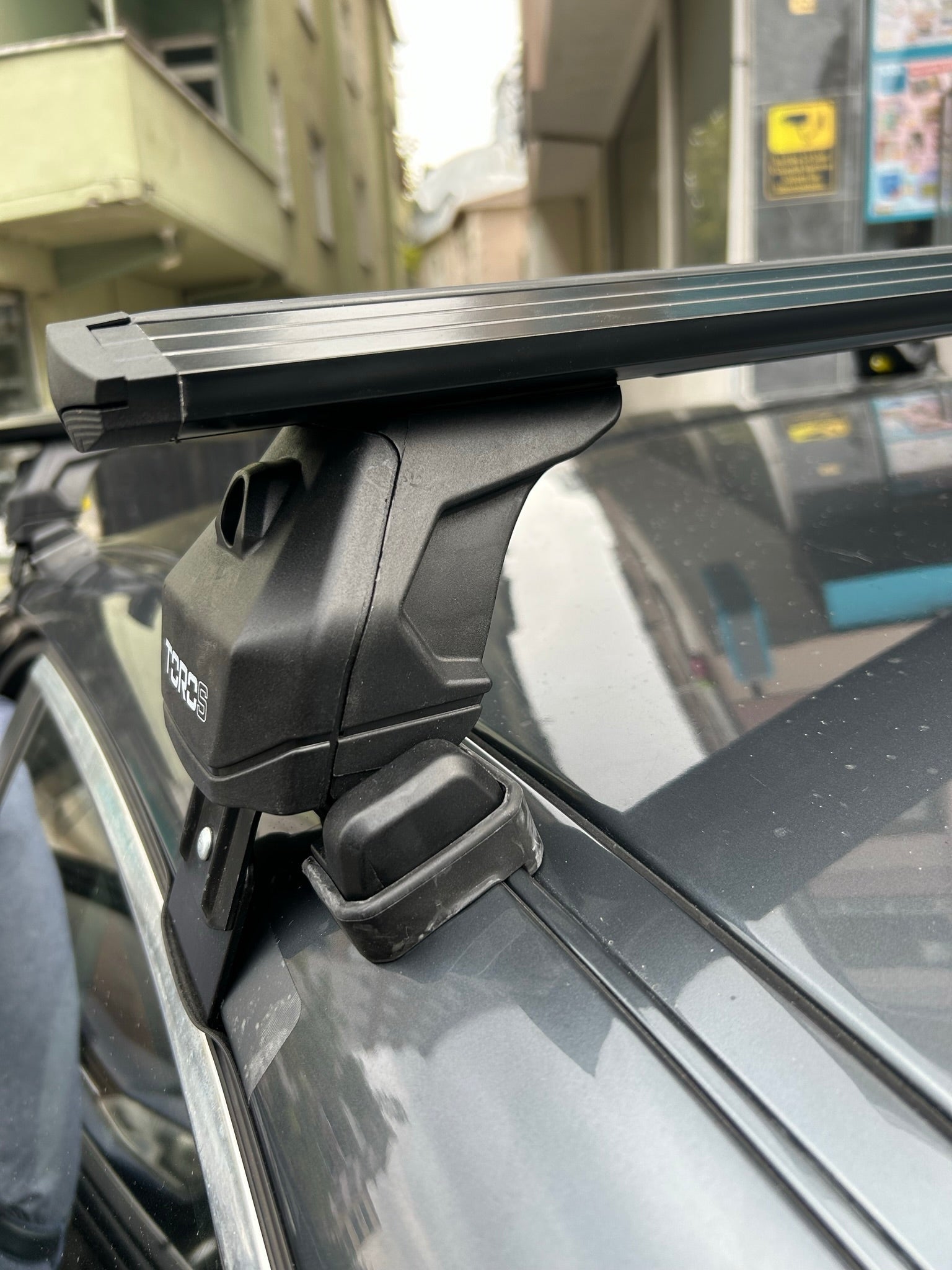 For BMW 5 Series E60 Roof Rack System, Aluminium Cross Bar, Metal Bracket, Normal Roof, Black 2003-2010 For BMW 5 Series E60 Roof Rack System, Aluminium Cross Bar, Metal Bracket, Normal Roof, Black 2003-2010